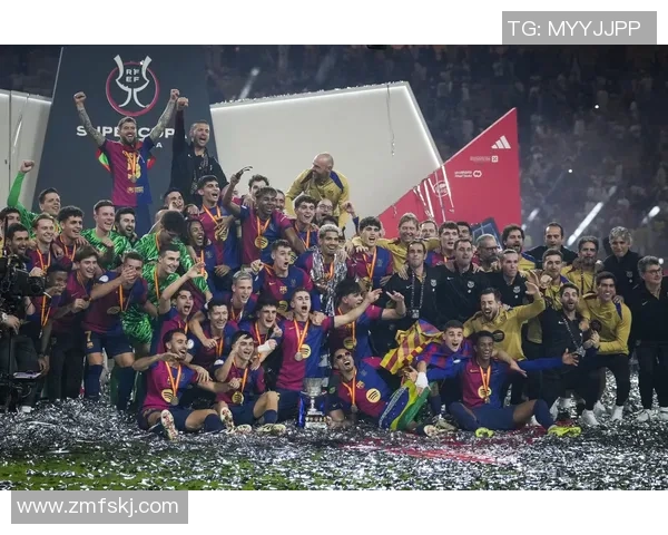 足球明星碧涵精彩瞬间图片欣赏展现其场上风采与个人魅力